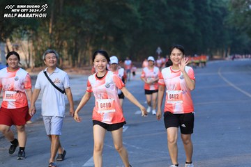 BINH DUONG NEW CITY HALF MARATHON 2024 - Ảnh #1774374