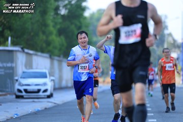 BINH DUONG NEW CITY HALF MARATHON 2024 - Ảnh #1765330