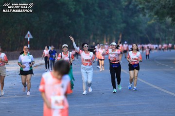 BINH DUONG NEW CITY HALF MARATHON 2024 - Ảnh #1773759