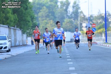 BINH DUONG NEW CITY HALF MARATHON 2024 - Ảnh #1776086