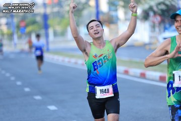 BINH DUONG NEW CITY HALF MARATHON 2024 - Ảnh #1774921