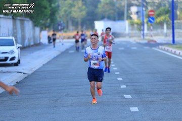BINH DUONG NEW CITY HALF MARATHON 2024 - Ảnh #1775177