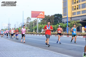 BINH DUONG NEW CITY HALF MARATHON 2024 - Ảnh #1776027