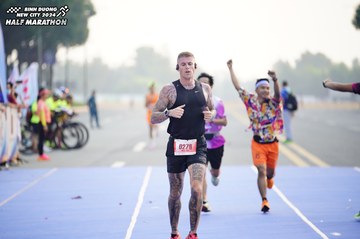 BINH DUONG NEW CITY HALF MARATHON 2024 - Ảnh #1775647