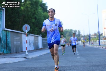 BINH DUONG NEW CITY HALF MARATHON 2024 - Ảnh #1775575