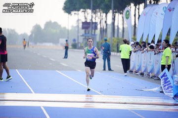 BINH DUONG NEW CITY HALF MARATHON 2024 - Ảnh #1773248