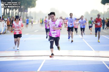 BINH DUONG NEW CITY HALF MARATHON 2024 - Ảnh #1763173