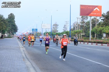 BINH DUONG NEW CITY HALF MARATHON 2024 - Ảnh #1773524
