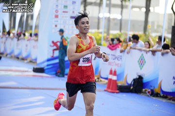 BINH DUONG NEW CITY HALF MARATHON 2024 - Ảnh #1762177