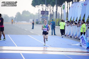 BINH DUONG NEW CITY HALF MARATHON 2024 - Ảnh #1773256