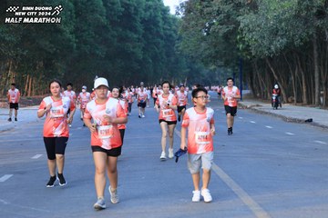 BINH DUONG NEW CITY HALF MARATHON 2024 - Ảnh #1773346