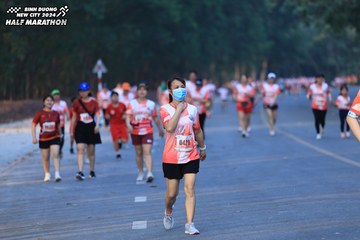 BINH DUONG NEW CITY HALF MARATHON 2024 - Ảnh #1774049
