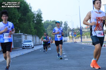 BINH DUONG NEW CITY HALF MARATHON 2024 - Ảnh #1764279