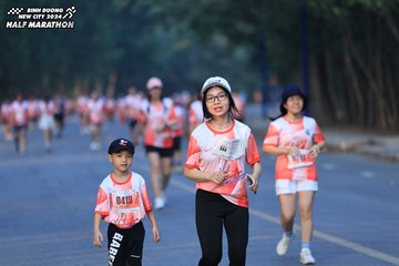 BINH DUONG NEW CITY HALF MARATHON 2024 - Ảnh #1773932