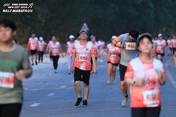 BINH DUONG NEW CITY HALF MARATHON 2024 - Ảnh #1773295