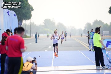 BINH DUONG NEW CITY HALF MARATHON 2024 - Ảnh #1773963
