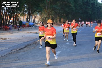 BINH DUONG NEW CITY HALF MARATHON 2024 - Ảnh #1774518