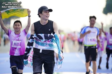 BINH DUONG NEW CITY HALF MARATHON 2024 - Ảnh #1763047