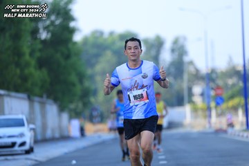BINH DUONG NEW CITY HALF MARATHON 2024 - Ảnh #1763523