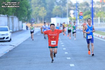 BINH DUONG NEW CITY HALF MARATHON 2024 - Ảnh #1774935