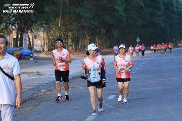 BINH DUONG NEW CITY HALF MARATHON 2024 - Ảnh #1774387