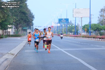 BINH DUONG NEW CITY HALF MARATHON 2024 - Ảnh #1766102