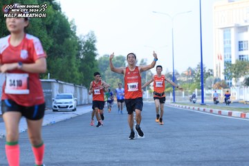 BINH DUONG NEW CITY HALF MARATHON 2024 - Ảnh #1775717