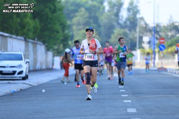 BINH DUONG NEW CITY HALF MARATHON 2024 - Ảnh #1766590