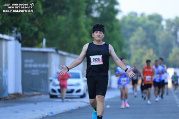 BINH DUONG NEW CITY HALF MARATHON 2024 - Ảnh #1765892