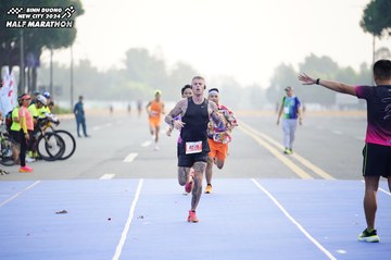 BINH DUONG NEW CITY HALF MARATHON 2024 - Ảnh #1775559
