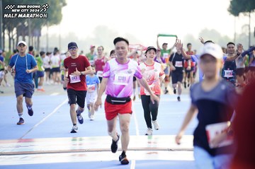 BINH DUONG NEW CITY HALF MARATHON 2024 - Ảnh #1764597