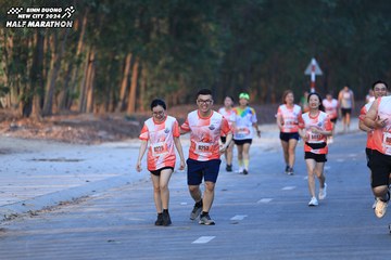 BINH DUONG NEW CITY HALF MARATHON 2024 - Ảnh #1773002