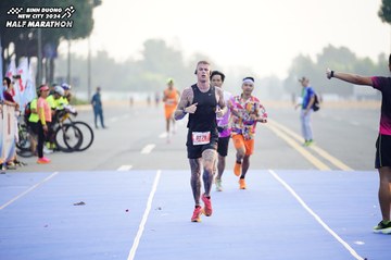 BINH DUONG NEW CITY HALF MARATHON 2024 - Ảnh #1775581