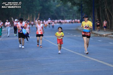 BINH DUONG NEW CITY HALF MARATHON 2024 - Ảnh #1773703