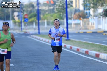 BINH DUONG NEW CITY HALF MARATHON 2024 - Ảnh #1775117