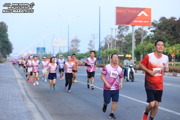 BINH DUONG NEW CITY HALF MARATHON 2024 - Ảnh #1773856