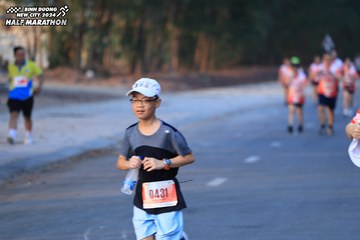 BINH DUONG NEW CITY HALF MARATHON 2024 - Ảnh #1772954