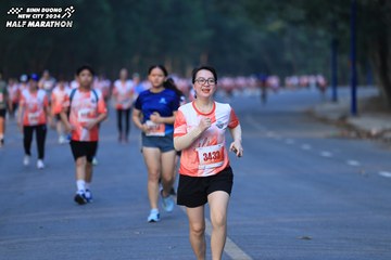 BINH DUONG NEW CITY HALF MARATHON 2024 - Ảnh #1773093