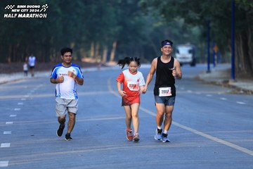 BINH DUONG NEW CITY HALF MARATHON 2024 - Ảnh #1774730