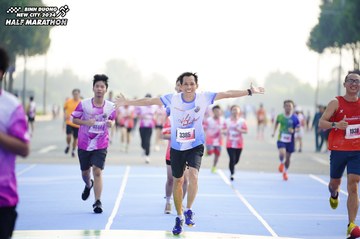 BINH DUONG NEW CITY HALF MARATHON 2024 - Ảnh #1763179