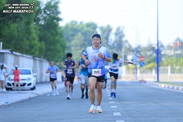 BINH DUONG NEW CITY HALF MARATHON 2024 - Ảnh #1767108