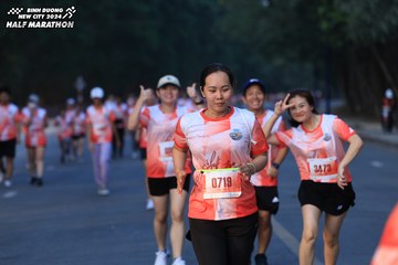 BINH DUONG NEW CITY HALF MARATHON 2024 - Ảnh #1773376