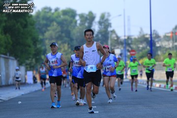 BINH DUONG NEW CITY HALF MARATHON 2024 - Ảnh #1766119