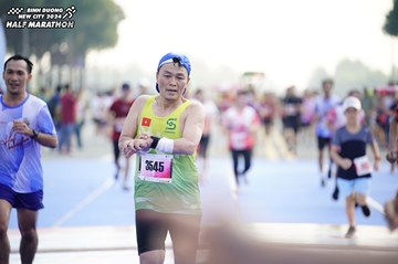 BINH DUONG NEW CITY HALF MARATHON 2024 - Ảnh #1764558