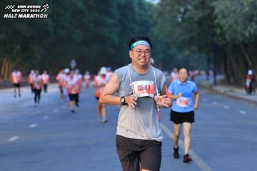 BINH DUONG NEW CITY HALF MARATHON 2024 - Ảnh #1773313