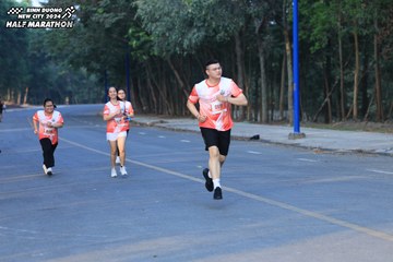BINH DUONG NEW CITY HALF MARATHON 2024 - Ảnh #1774668
