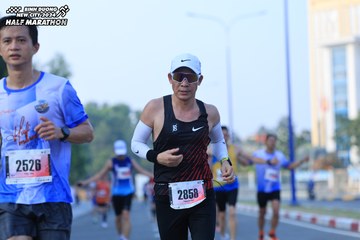 BINH DUONG NEW CITY HALF MARATHON 2024 - Ảnh #1775414