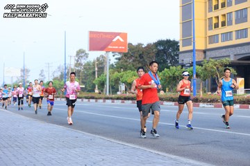 BINH DUONG NEW CITY HALF MARATHON 2024 - Ảnh #1776032