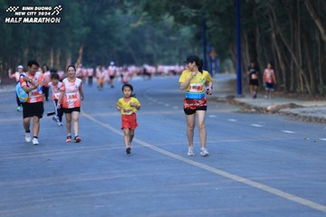 BINH DUONG NEW CITY HALF MARATHON 2024 - Ảnh #1773680
