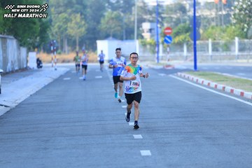 BINH DUONG NEW CITY HALF MARATHON 2024 - Ảnh #1775059